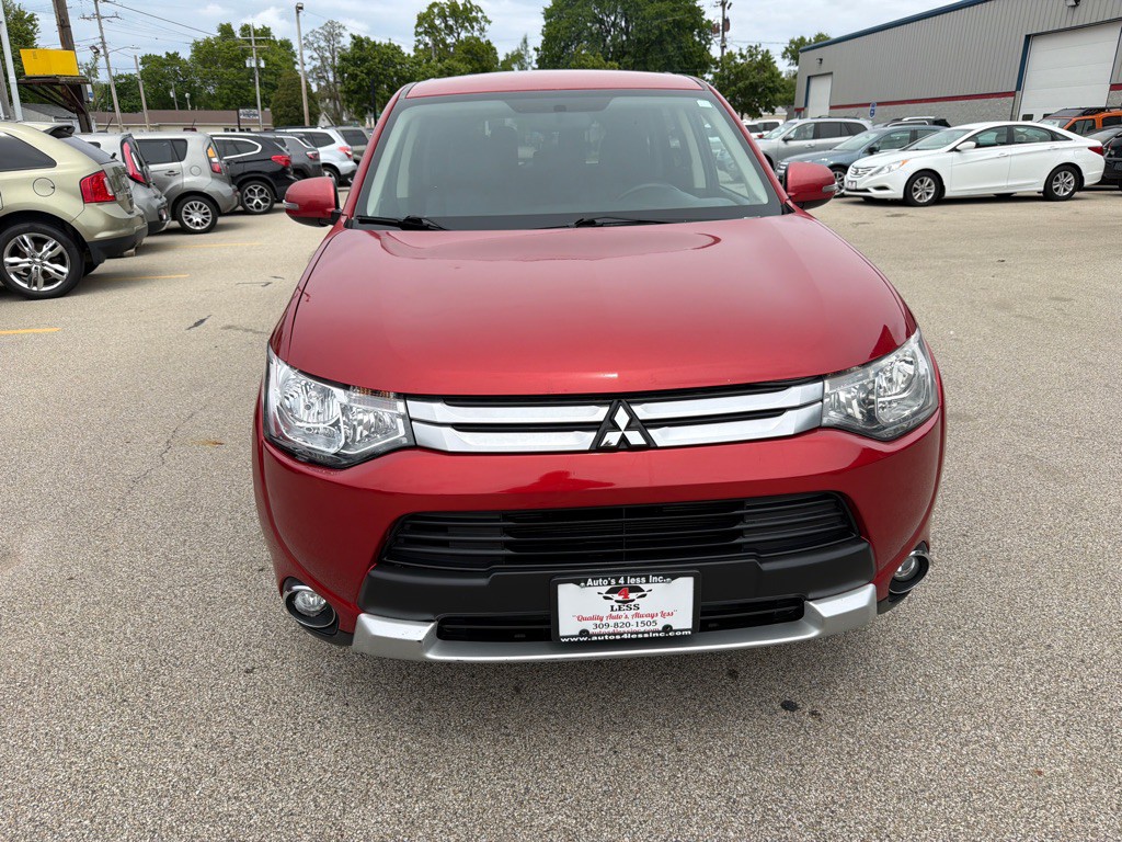 2015 Mitsubishi Outlander Image 3