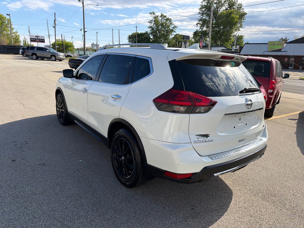 2017 Nissan Rogue Image 6