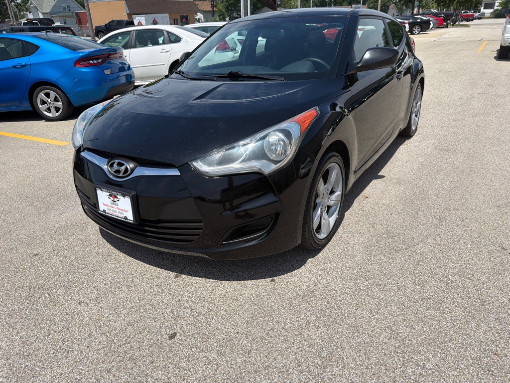2015 Hyundai Veloster Image 4