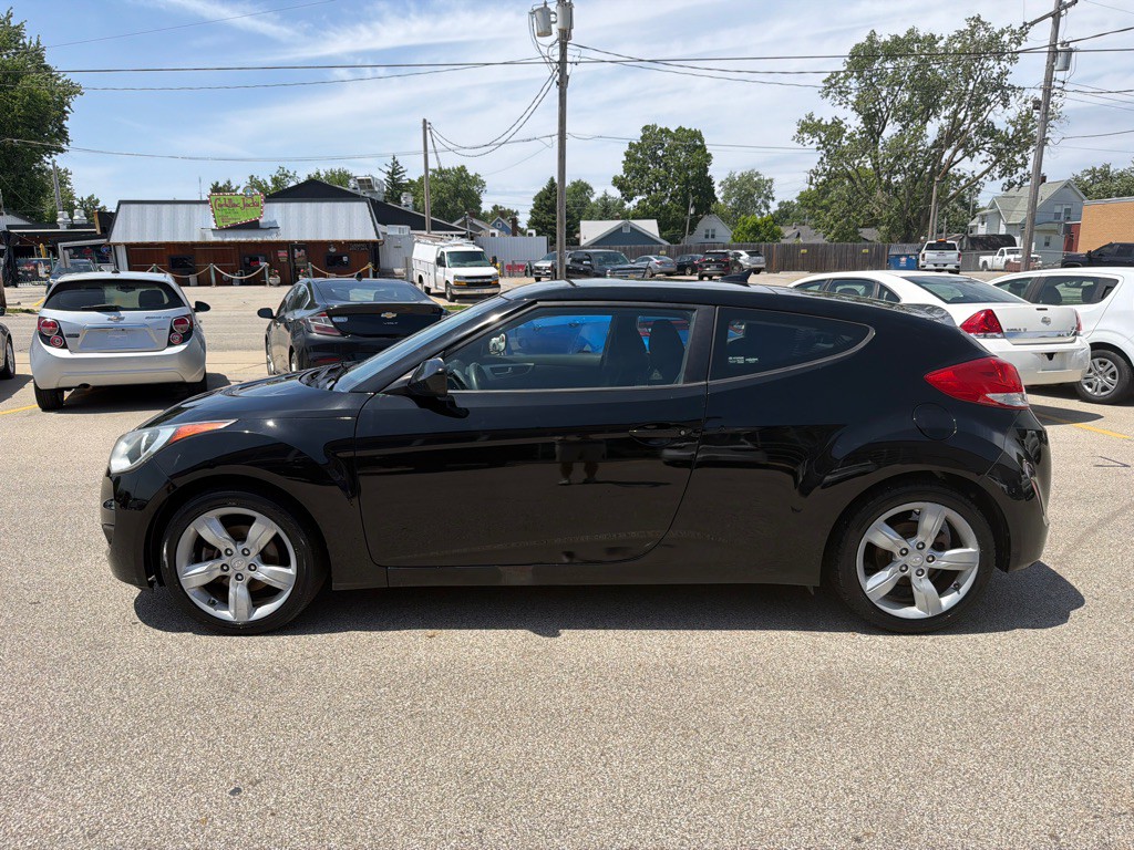 2015 Hyundai Veloster Image 5
