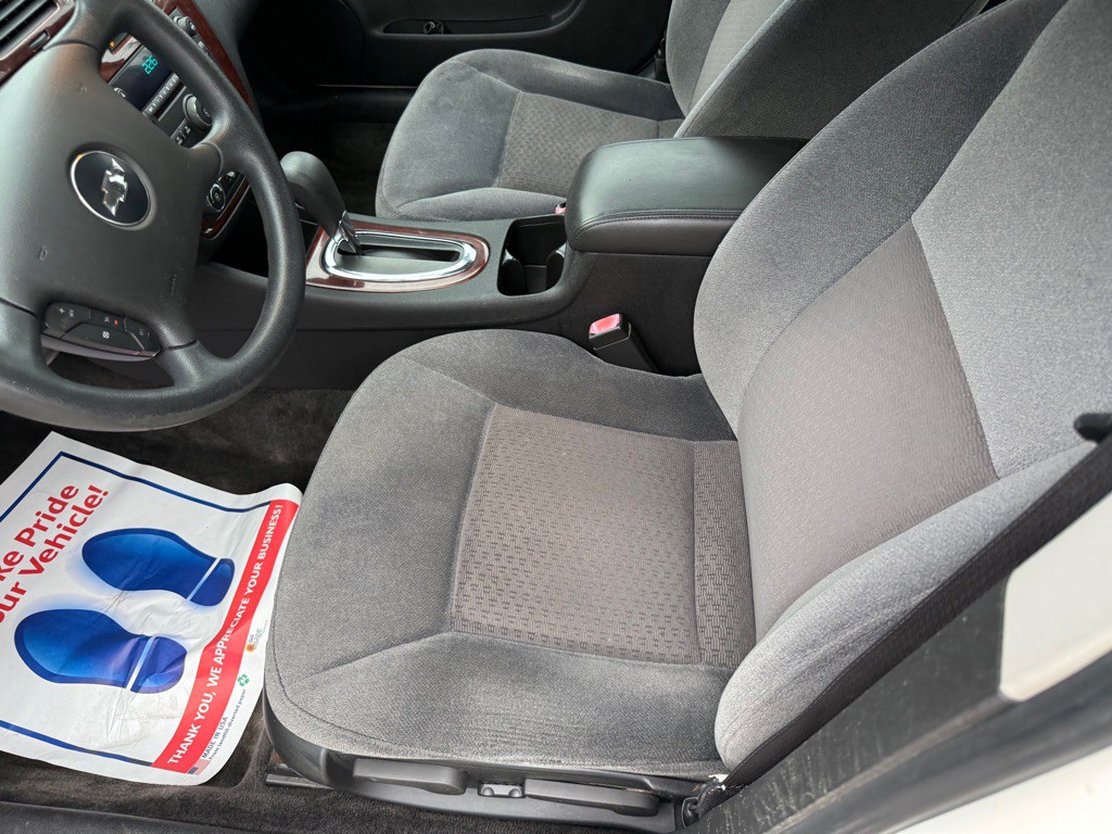 2009 Chevrolet Impala Image 10