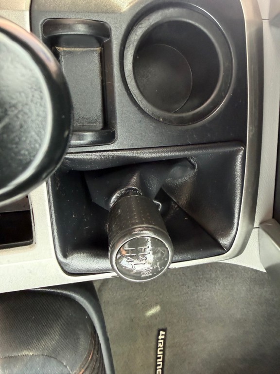 2010 Toyota 4Runner Image 14