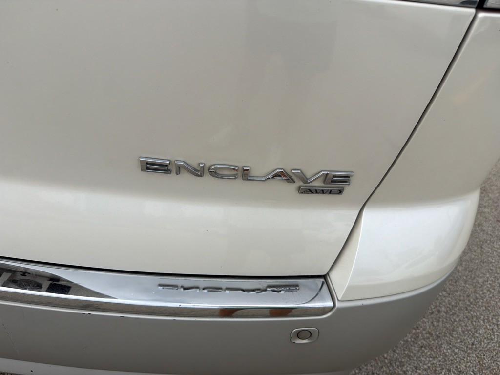 2012 Buick Enclave Image 8