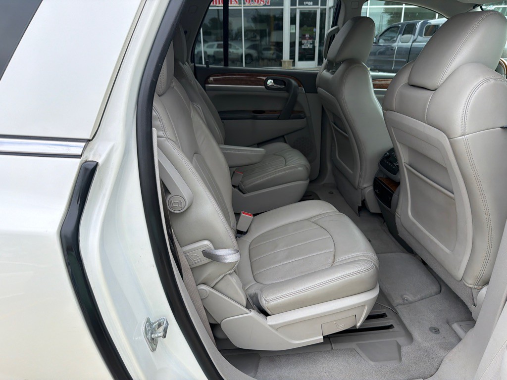 2012 Buick Enclave Image 11