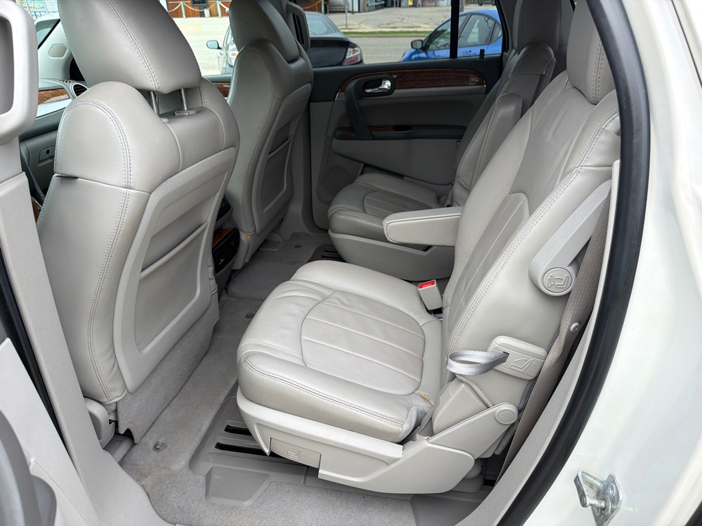 2012 Buick Enclave Image 14