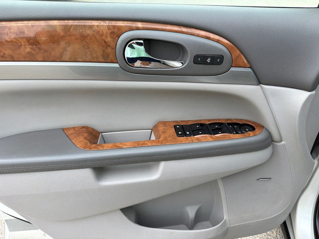 2012 Buick Enclave Image 16