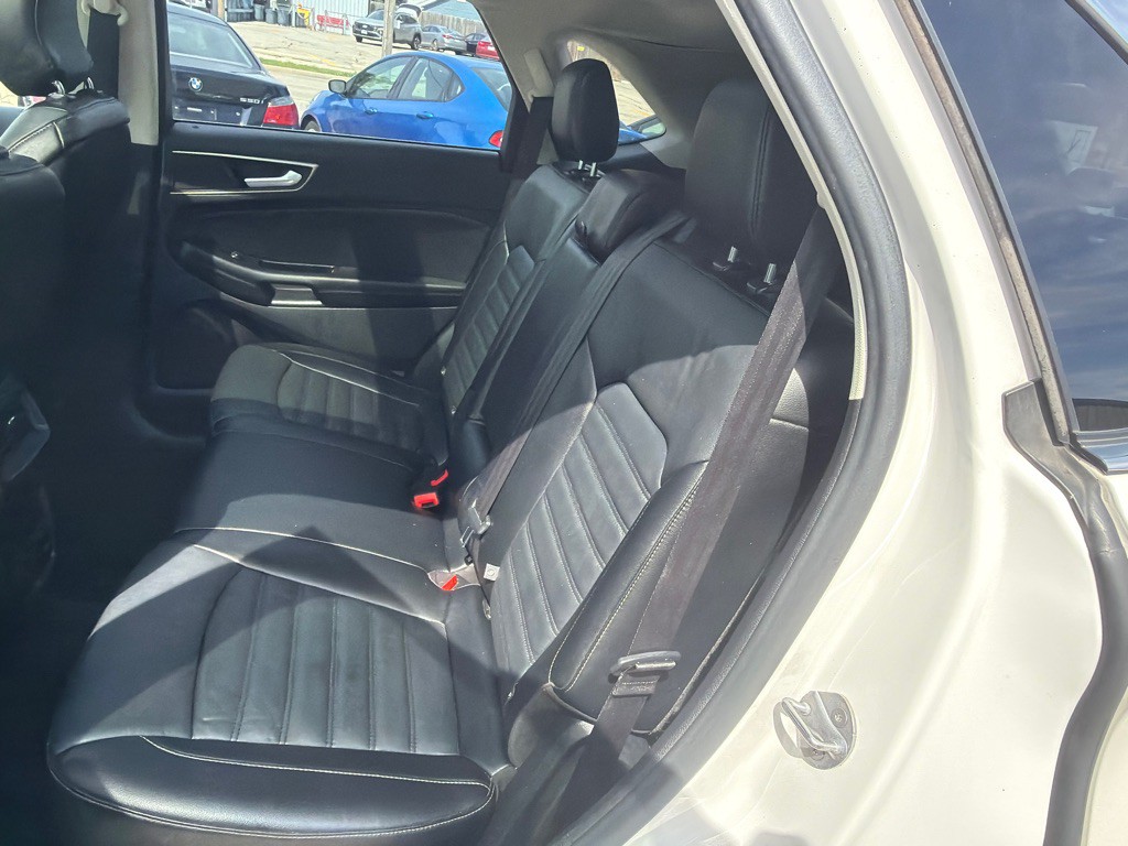 2015 Ford Edge Image 13