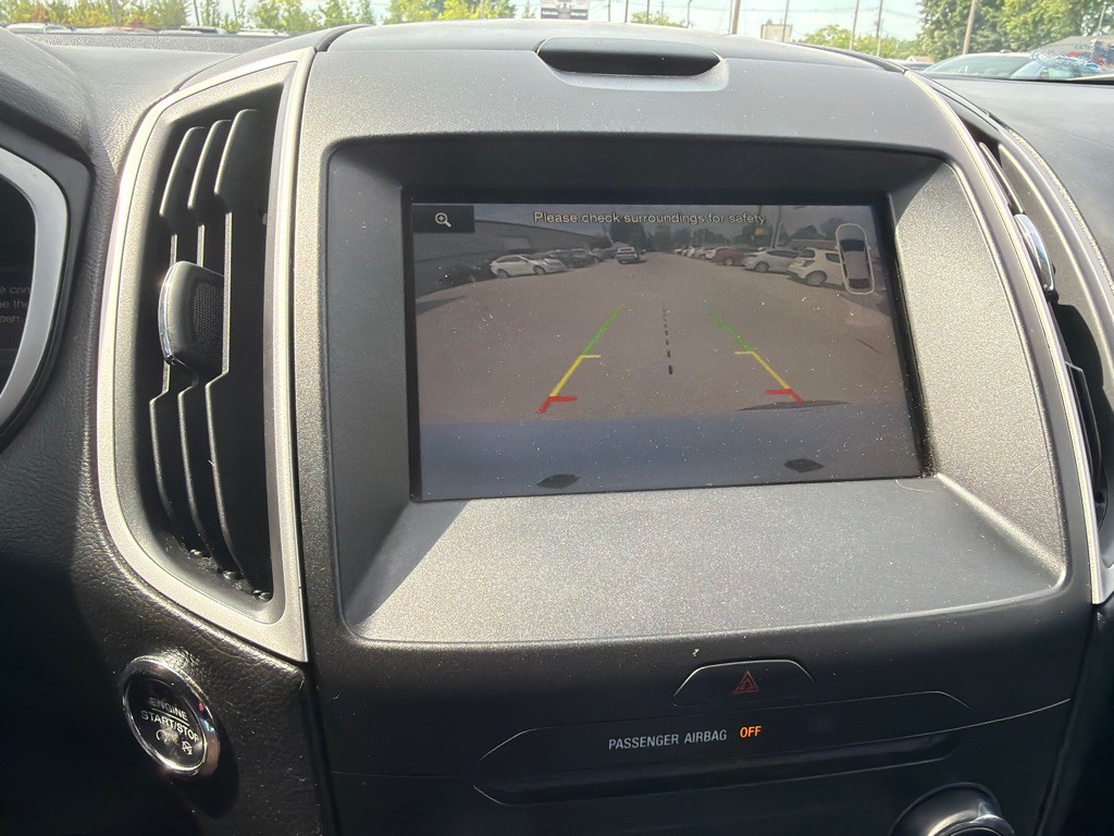 2015 Ford Edge Image 17