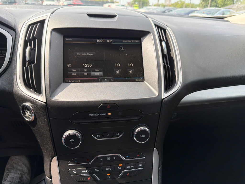 2015 Ford Edge Image 18