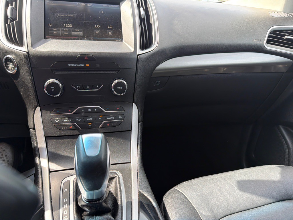 2015 Ford Edge Image 19