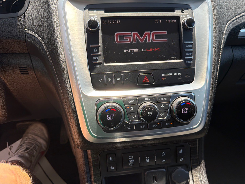 2015 GMC Acadia Image 19