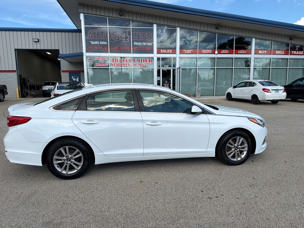 2015 Hyundai Sonata Image 1