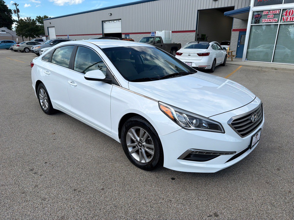 2015 Hyundai Sonata Image 2