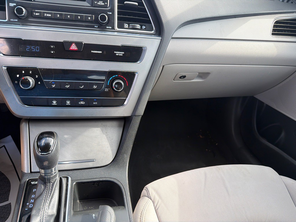 2015 Hyundai Sonata Image 16