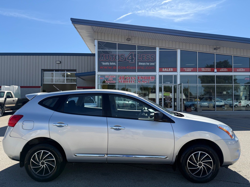 2013 Nissan Rogue Image 1