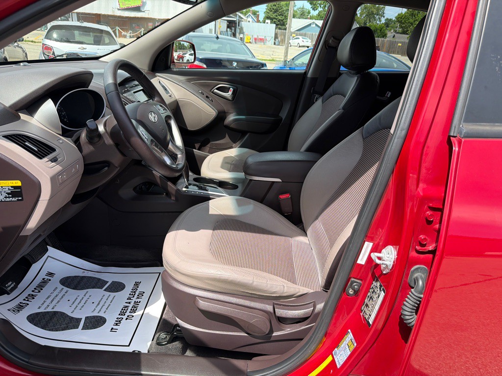 2013 Hyundai Tucson Image 13