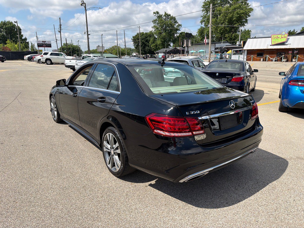2016 Mercedes-Benz E-Class Image 6