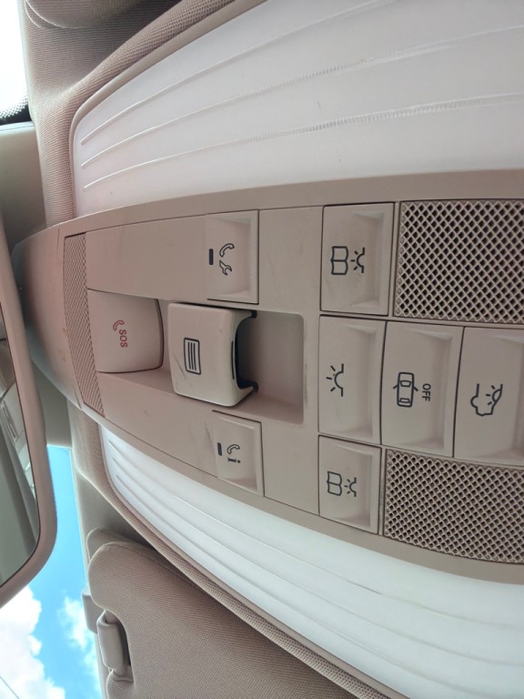 2016 Mercedes-Benz E-Class Image 19