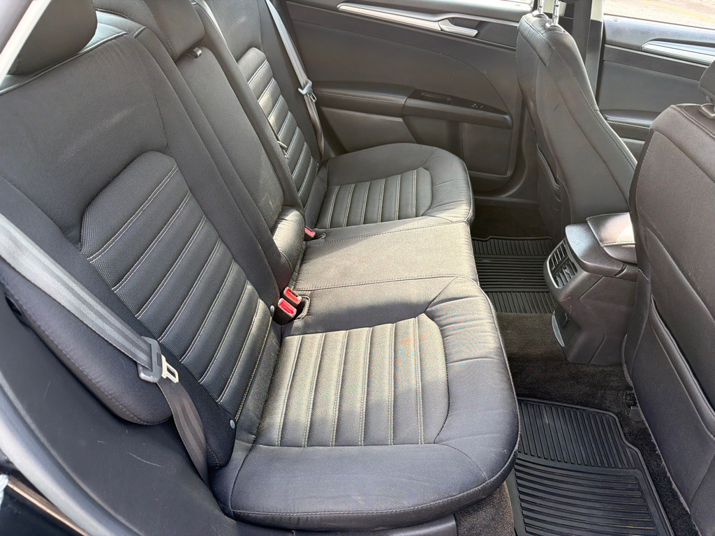 2015 Ford Fusion Image 10