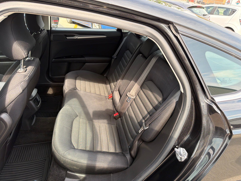 2015 Ford Fusion Image 11
