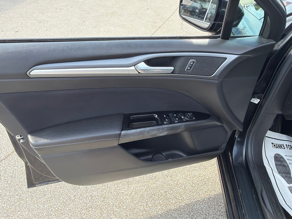 2015 Ford Fusion Image 12