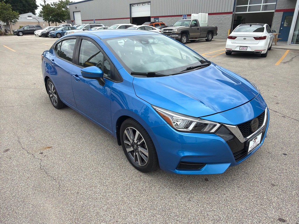 2020 Nissan Versa Image 2
