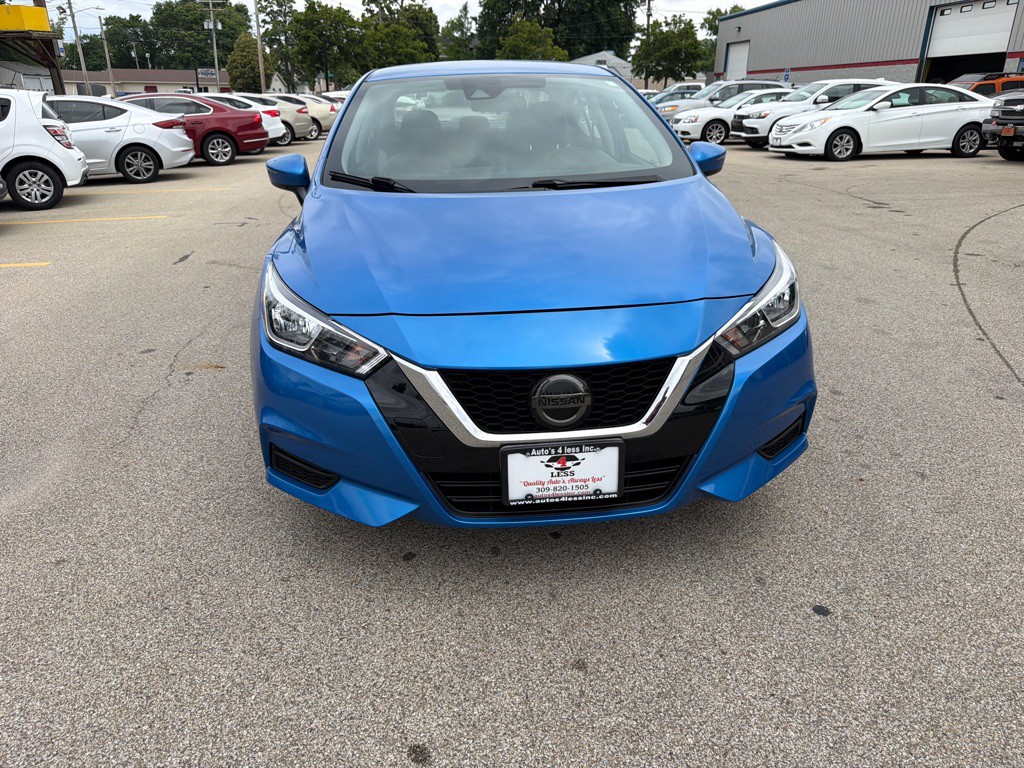 2020 Nissan Versa Image 3