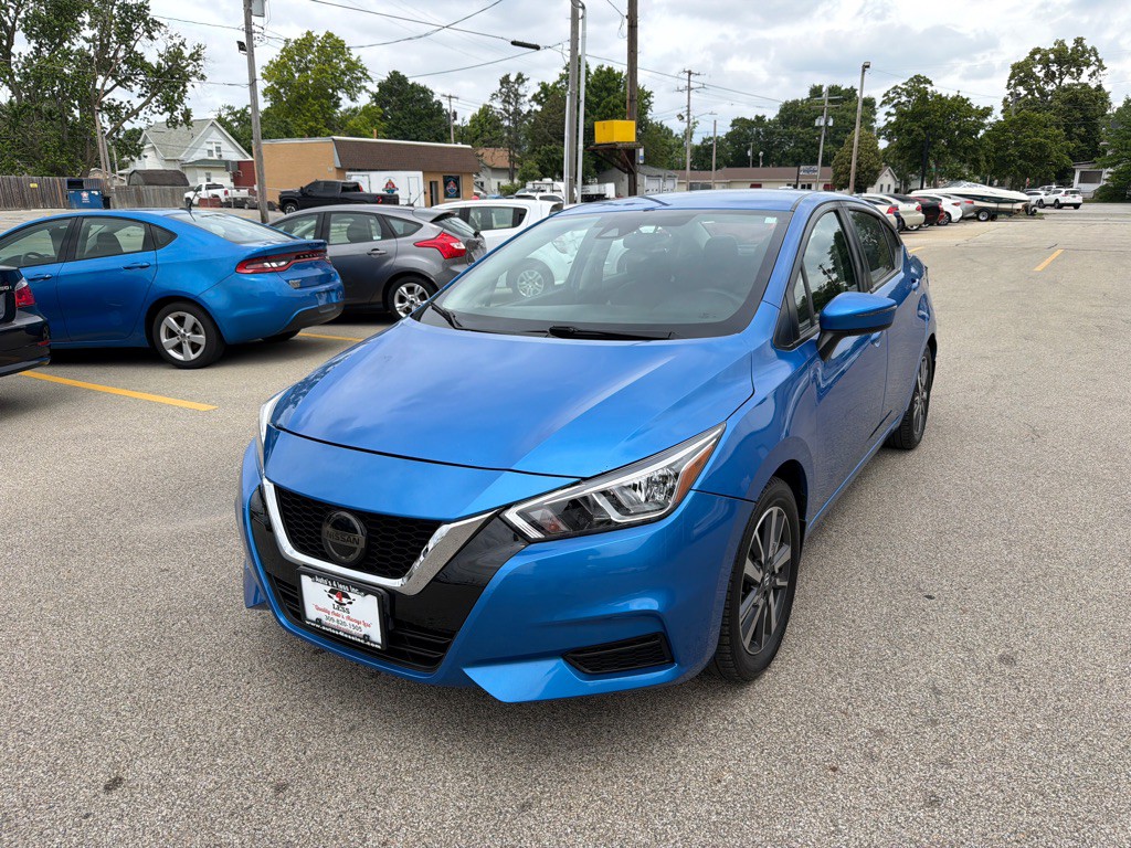 2020 Nissan Versa Image 4