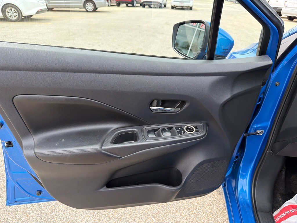 2020 Nissan Versa Image 13