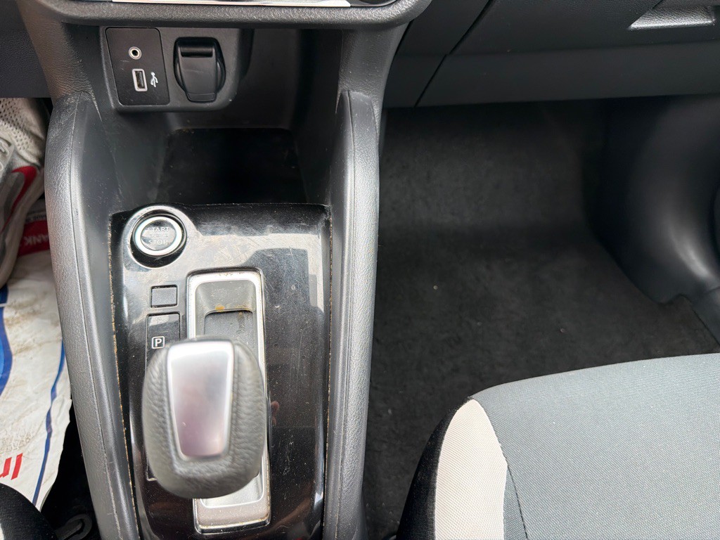 2020 Nissan Versa Image 16