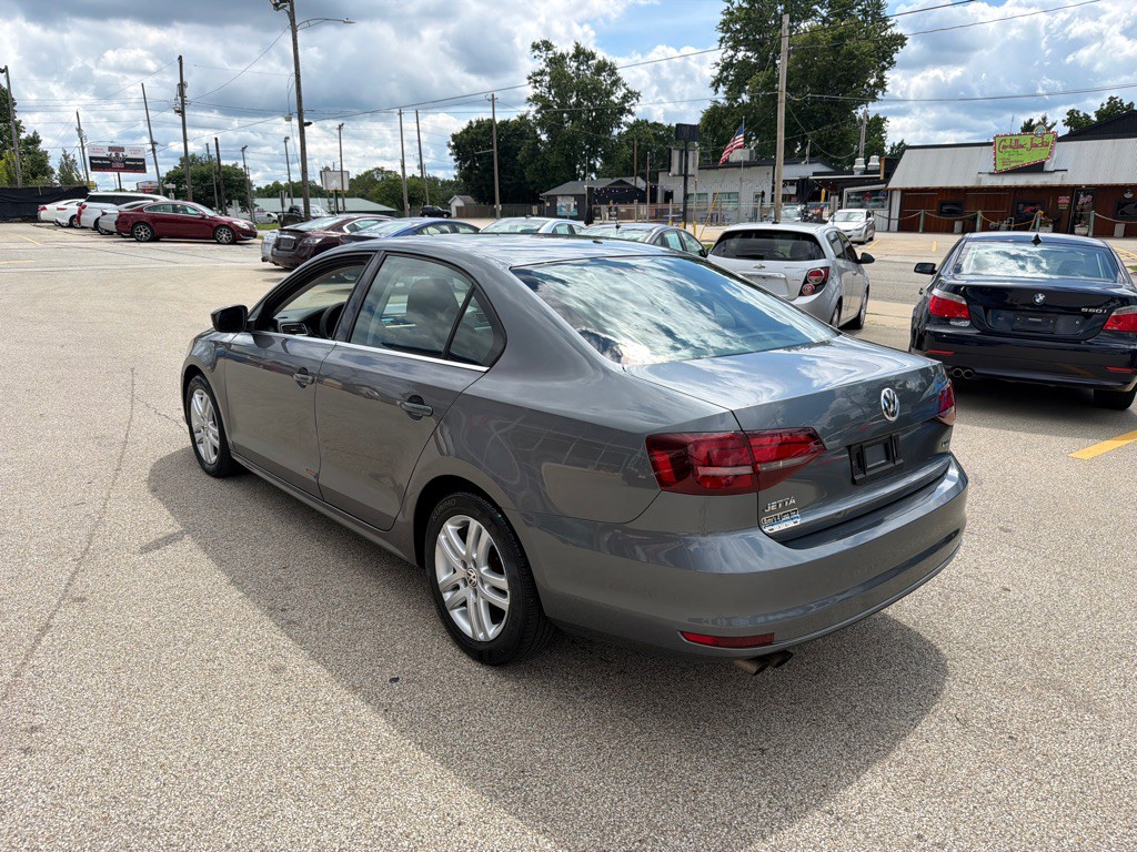 2017 Volkswagen Jetta Image 6