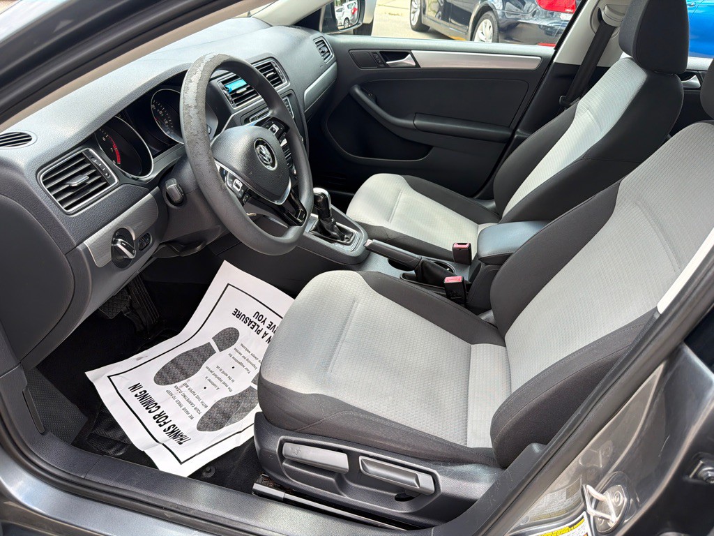 2017 Volkswagen Jetta Image 12
