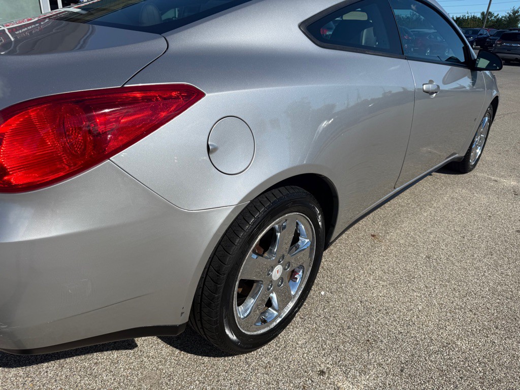 2008 Pontiac G6 Image 8