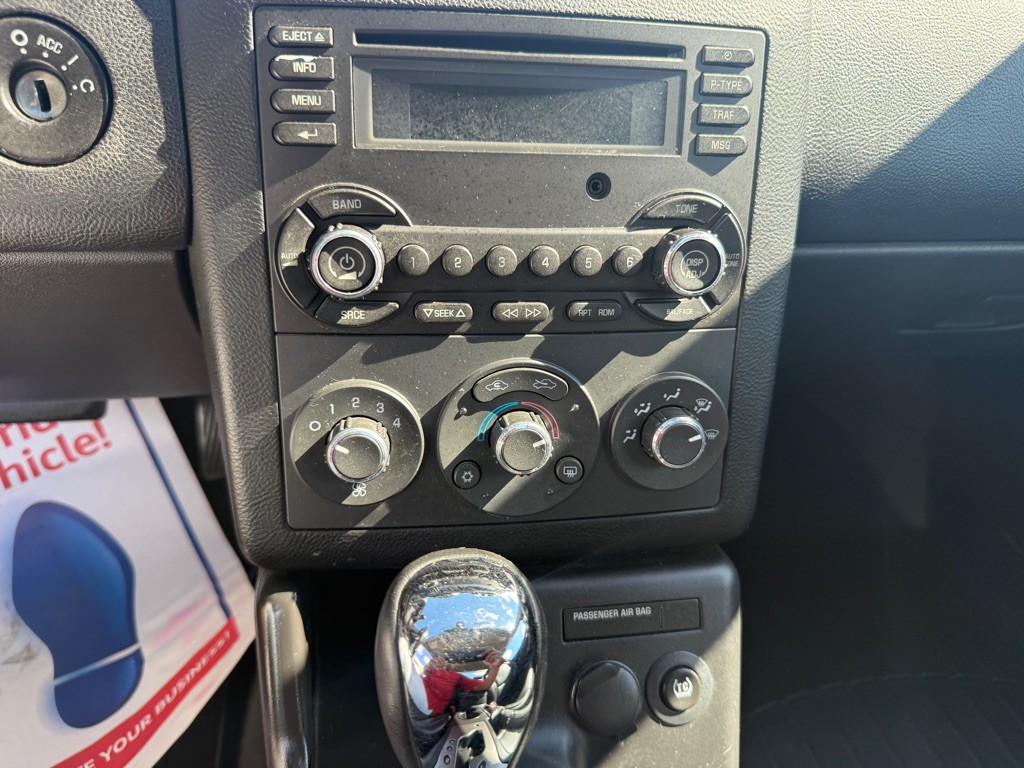 2008 Pontiac G6 Image 12