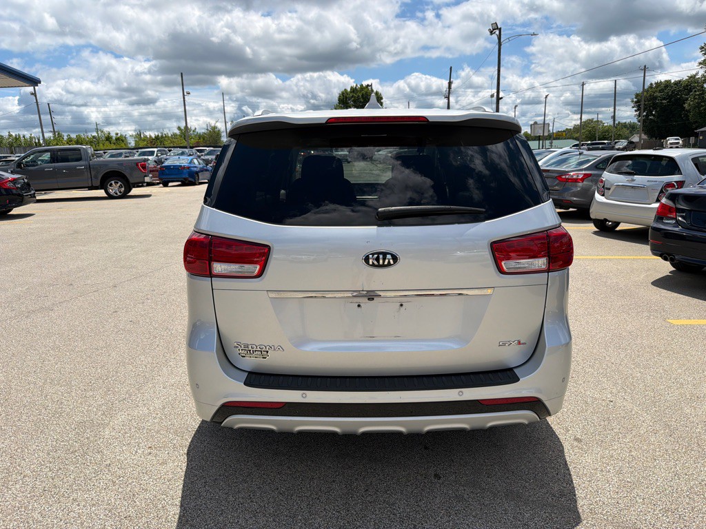 2015 Kia Sedona Image 7