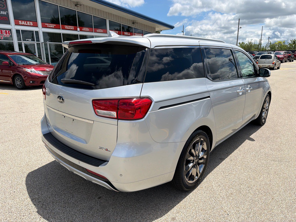 2015 Kia Sedona Image 8