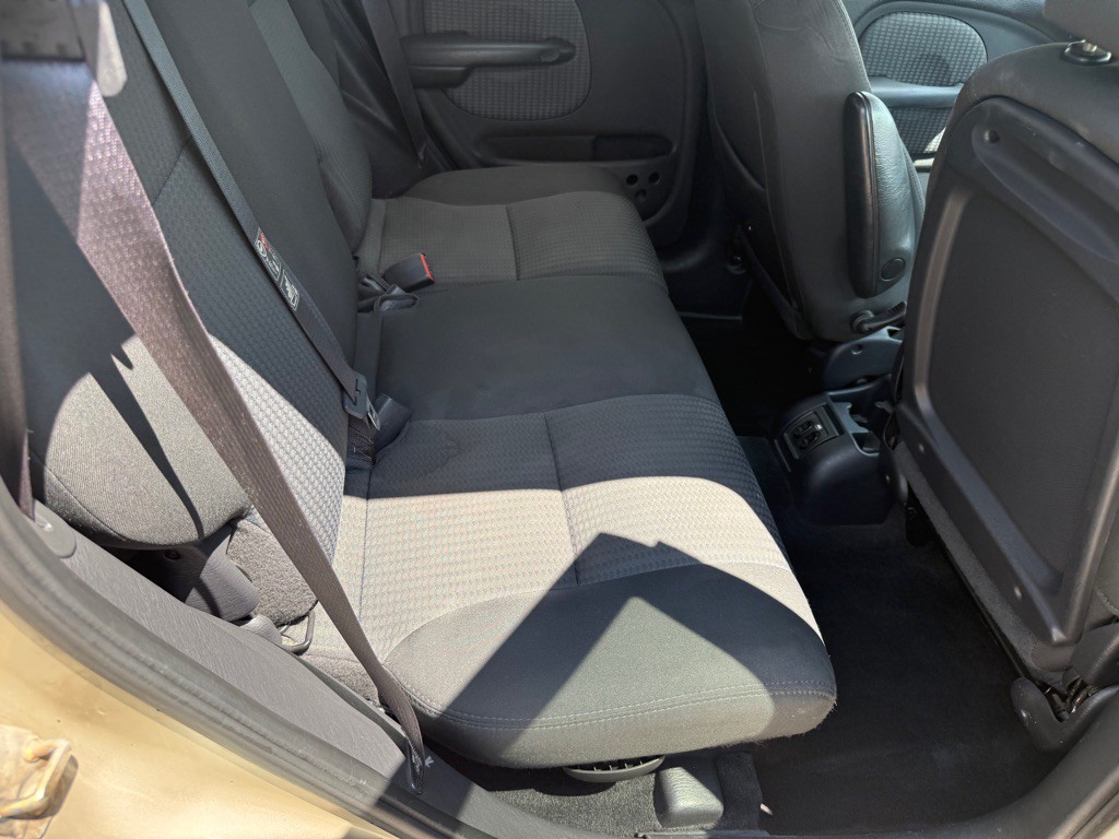 2005 Chrysler PT Cruiser Image 17