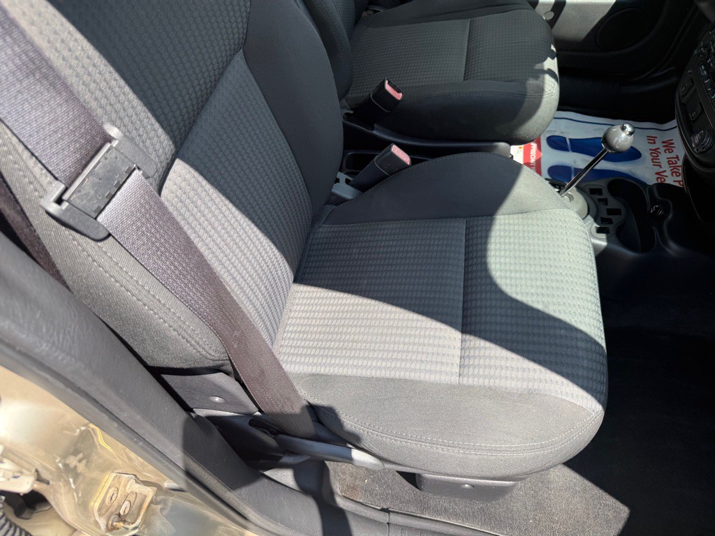 2005 Chrysler PT Cruiser Image 19