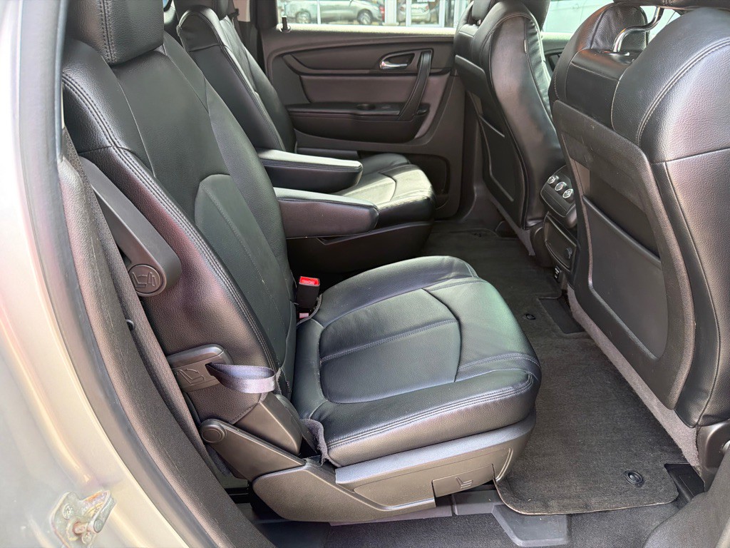 2014 Chevrolet Traverse Image 12