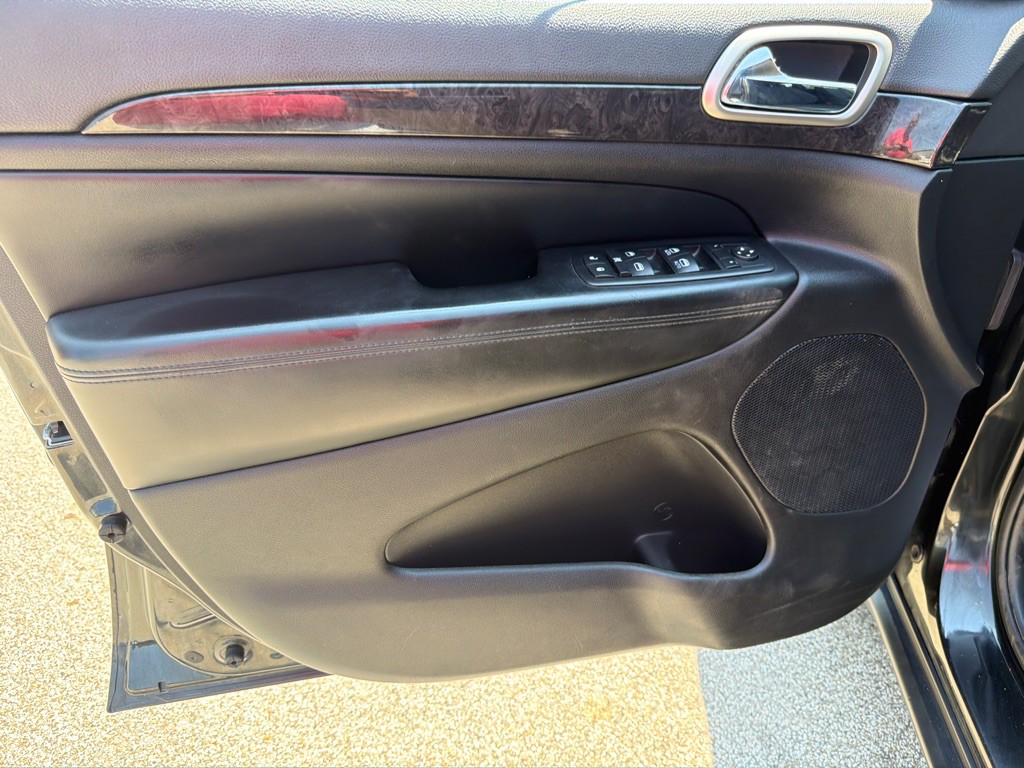 2012 Jeep Grand Cherokee Image 14