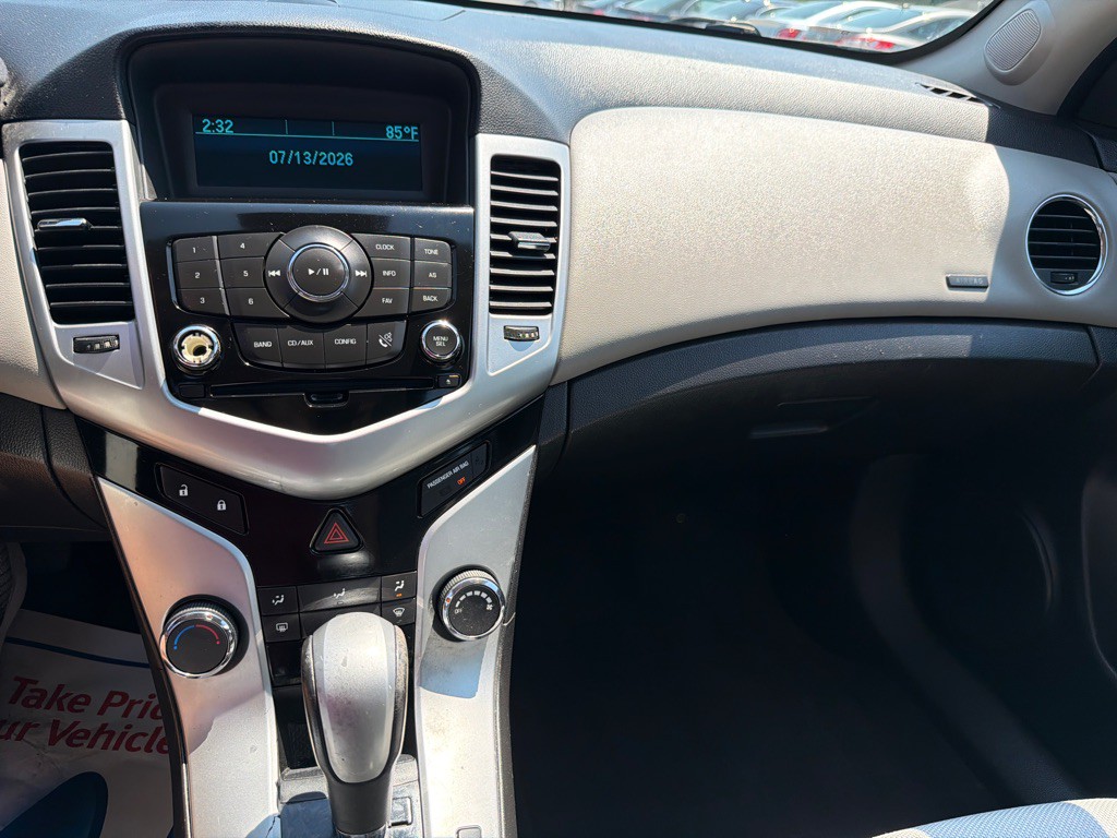 2014 Chevrolet Cruze Image 16
