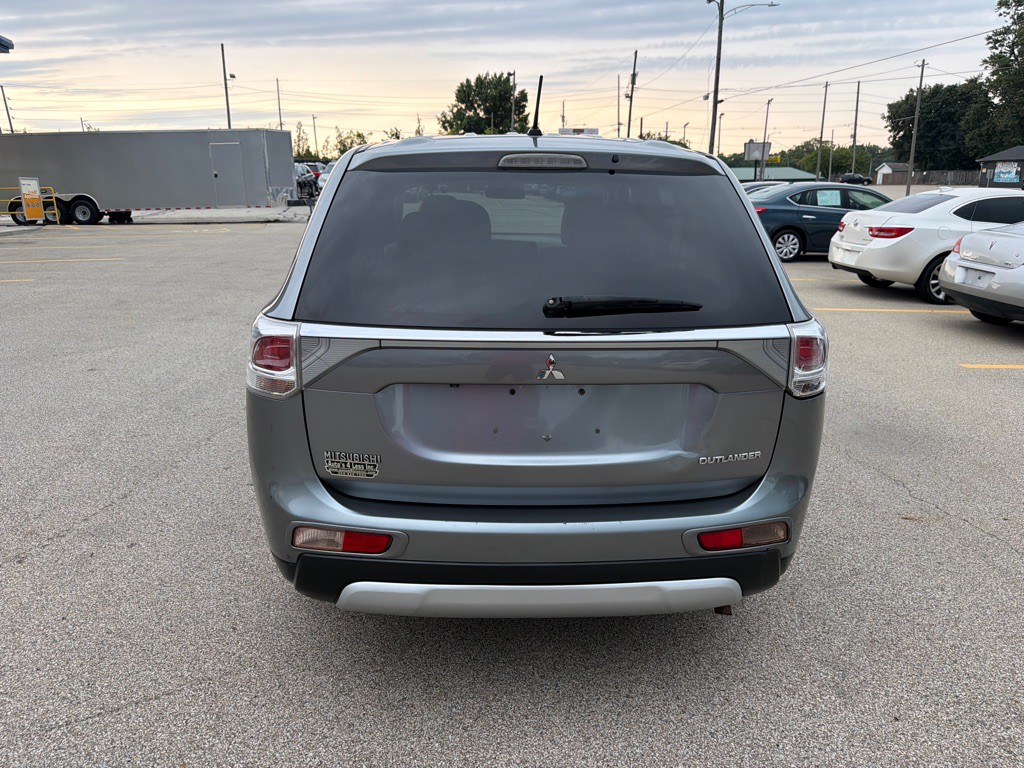 2015 Mitsubishi Outlander Image 7