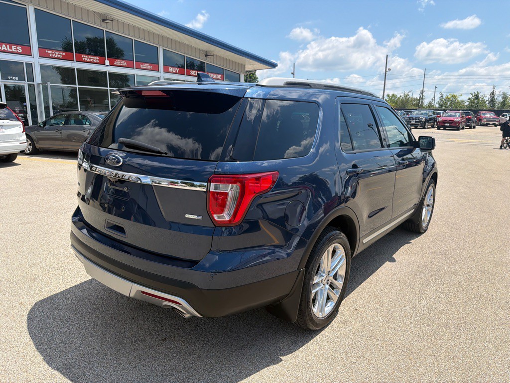 2016 Ford Explorer Image 8