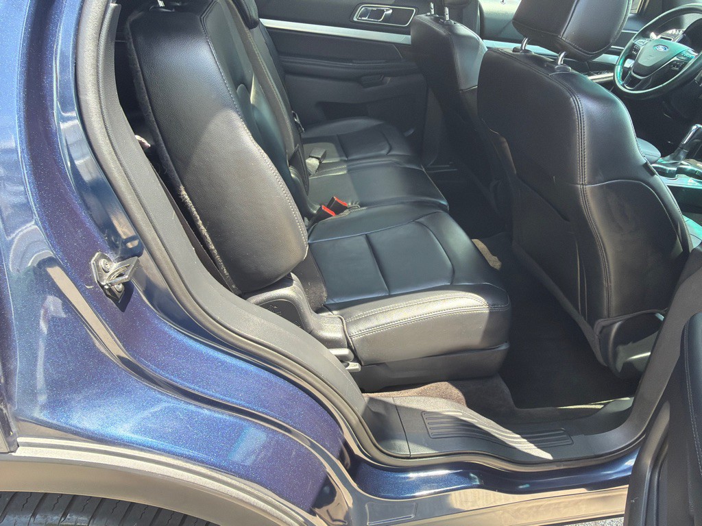 2016 Ford Explorer Image 10