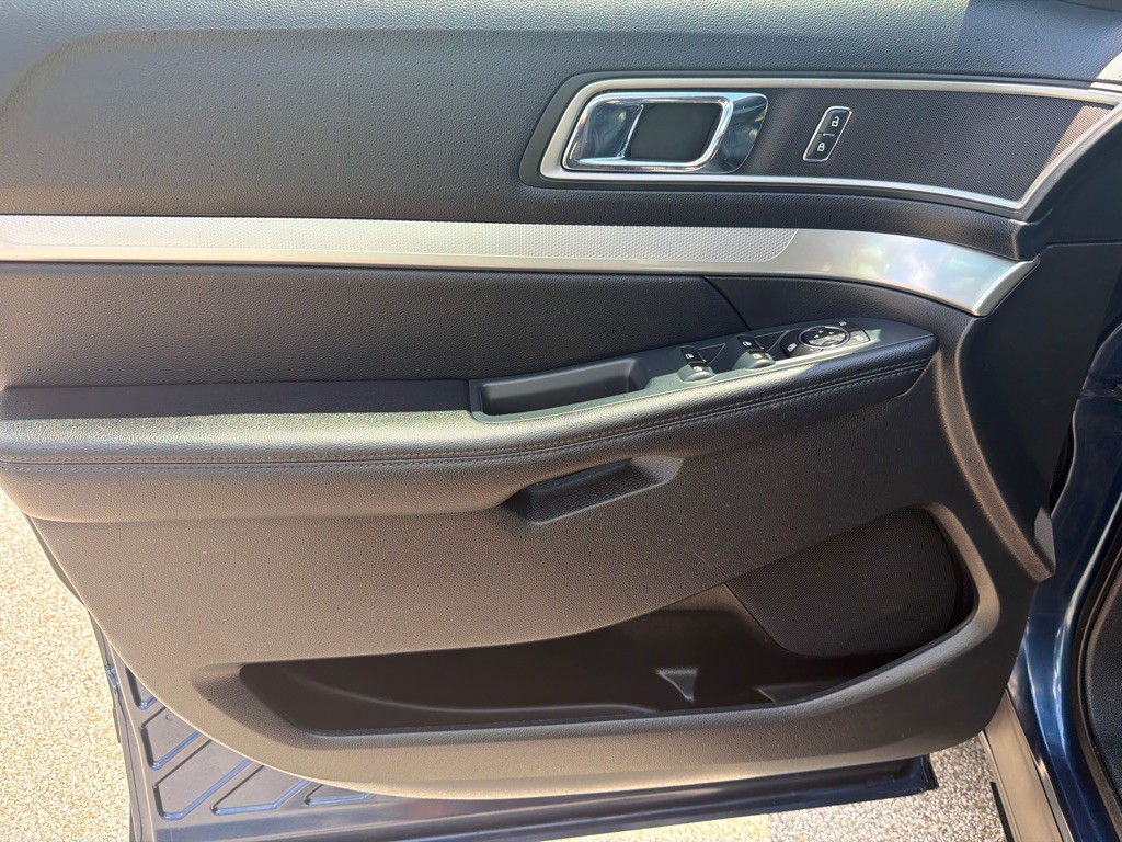 2016 Ford Explorer Image 15