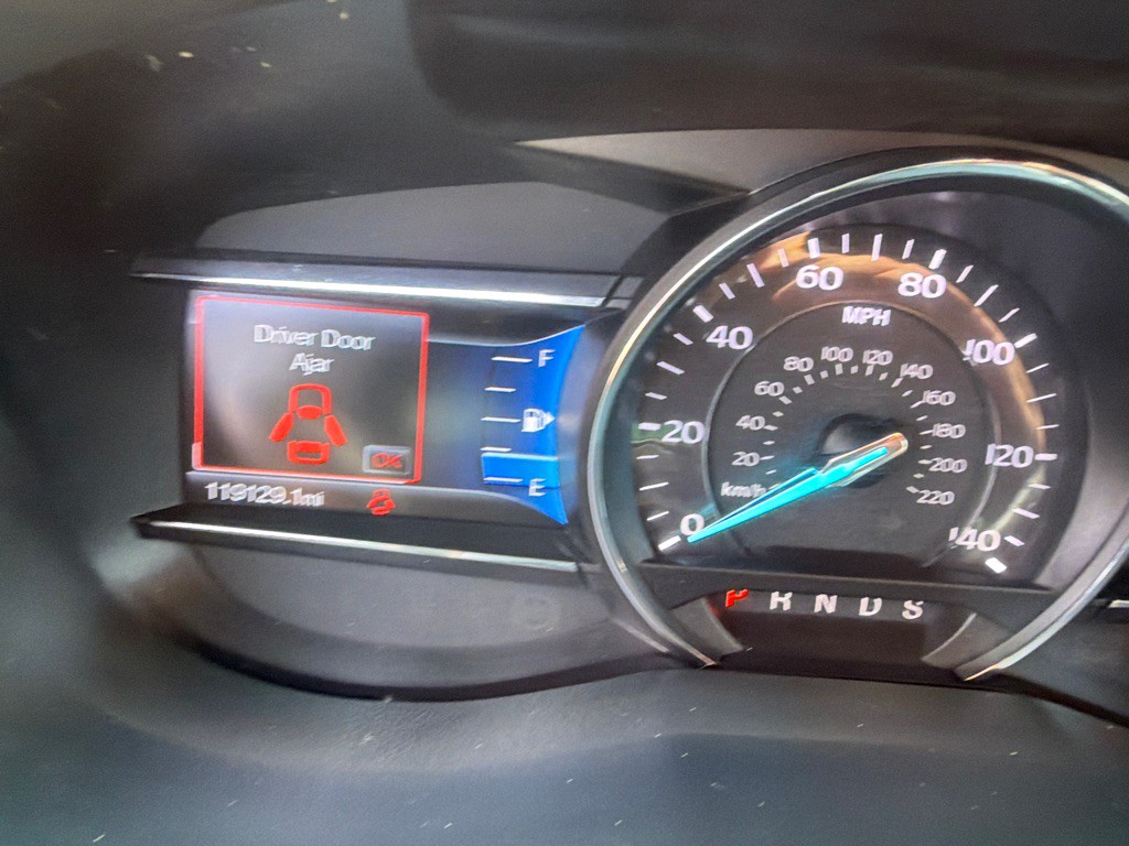 2016 Ford Explorer Image 16