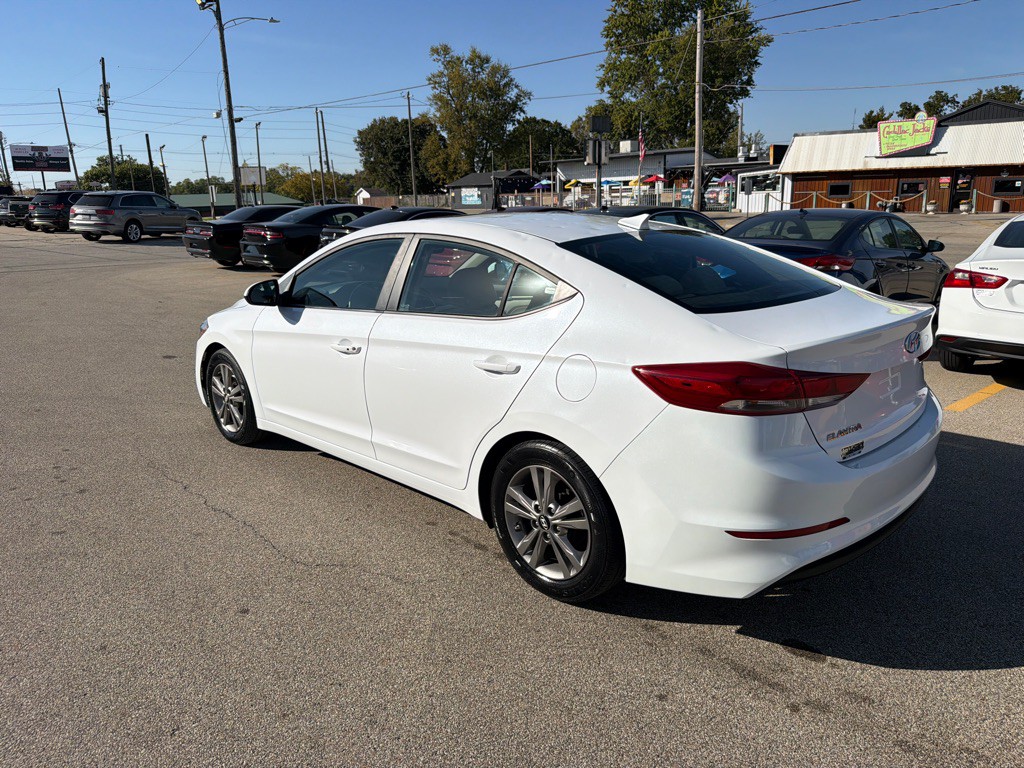 2017 Hyundai Elantra Image 6
