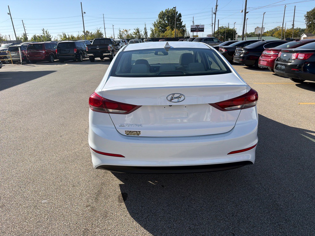 2017 Hyundai Elantra Image 7