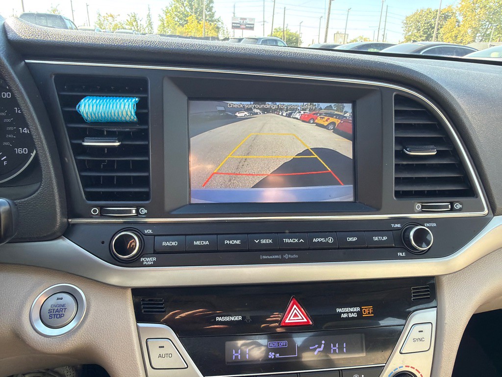 2017 Hyundai Elantra Image 20