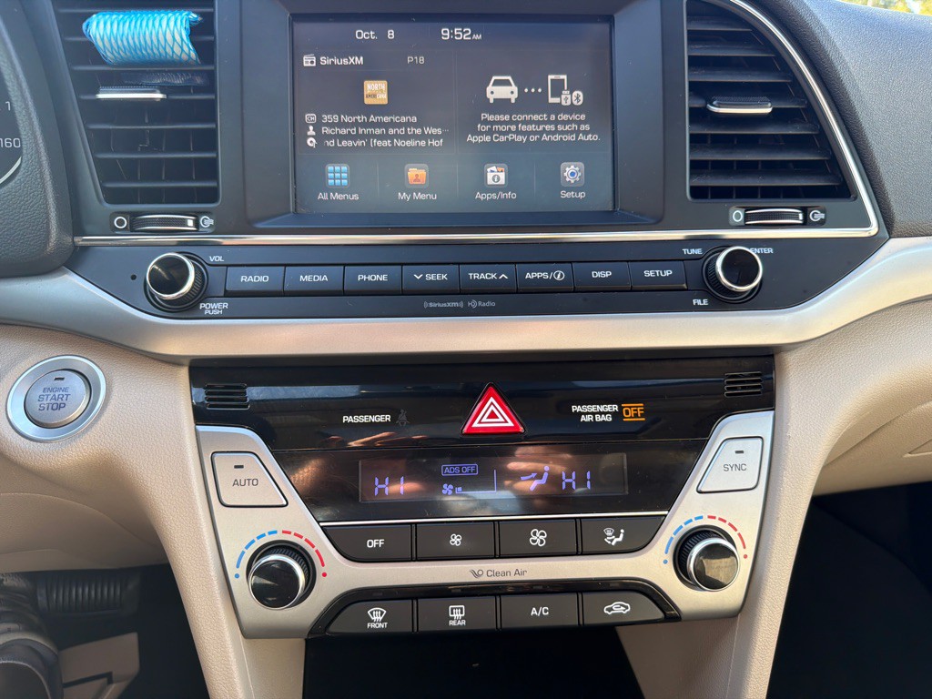 2017 Hyundai Elantra Image 21